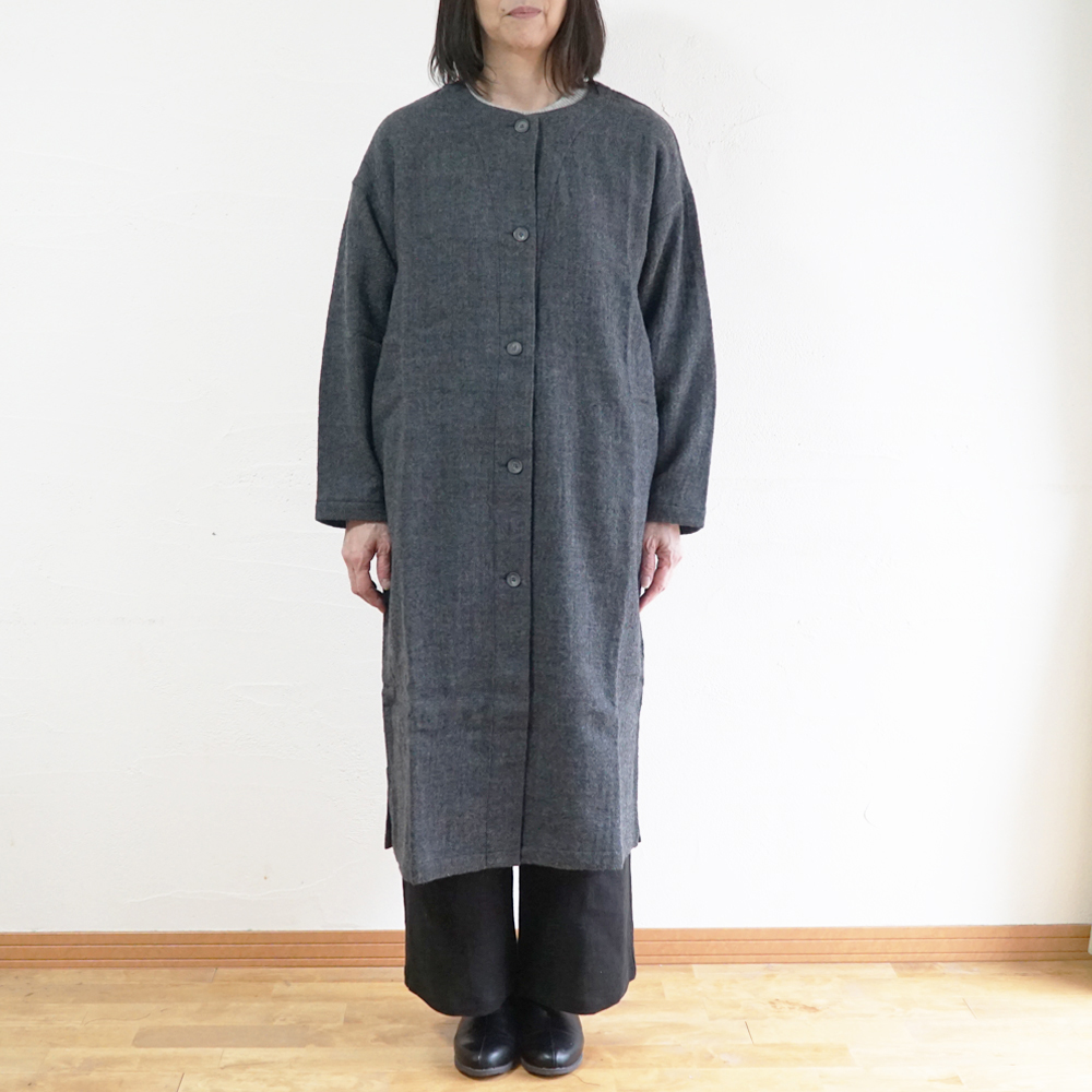 ノーカラーコート 