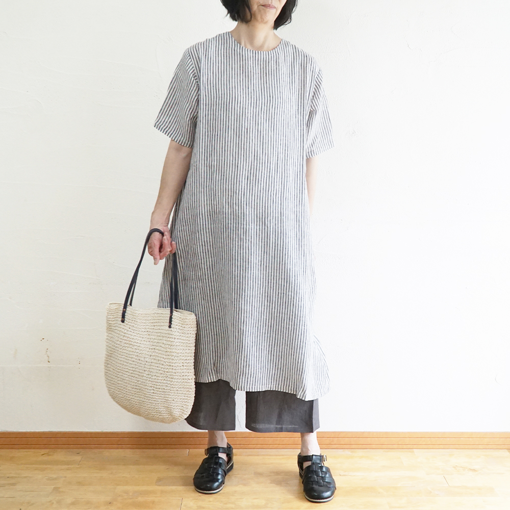 リネンワンピース"
