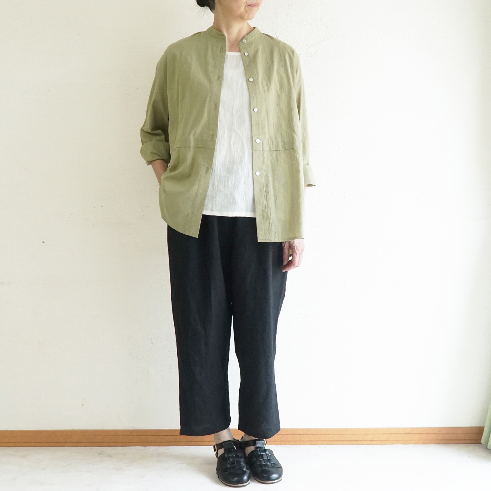 テーパードパンツ 