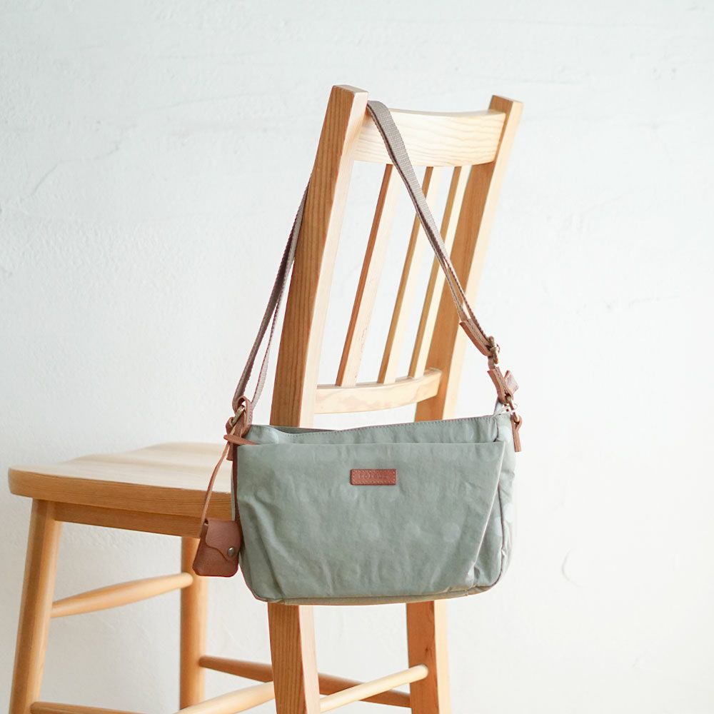 Branch m‘.,ブランチエム,ナチュラル,30代,40代,50代,60代,リネン,ゆったり,トーラ,toleur,ショルダーバッグ,ナイロンバッグ,ドット柄