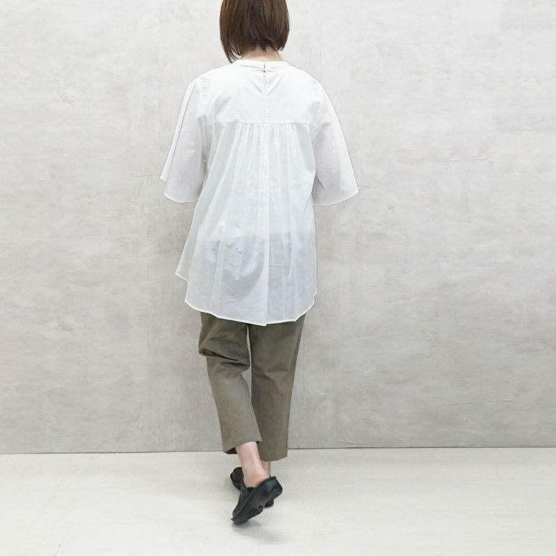 Branch m‘.,ブランチエム,ナチュラル,30代,40代,50代,60代,コットン,ゆったり,綿,ブラウス,コットンブラウス,綿ブラウス,チュニック,チュニックブラウス,ピンタックブラウス,ピンタック,