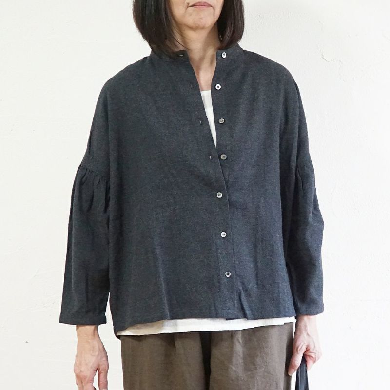 Branch m‘.,ブランチエム,ナチュラル,30代,40代,50代,60代,コットン,ゆったり,綿,ブラウス,スタンドカラーブラウス,スタンドカラー,バンドカラー,バンドカラ―ブラウス,綿ブラウス,ギャザーブラウス