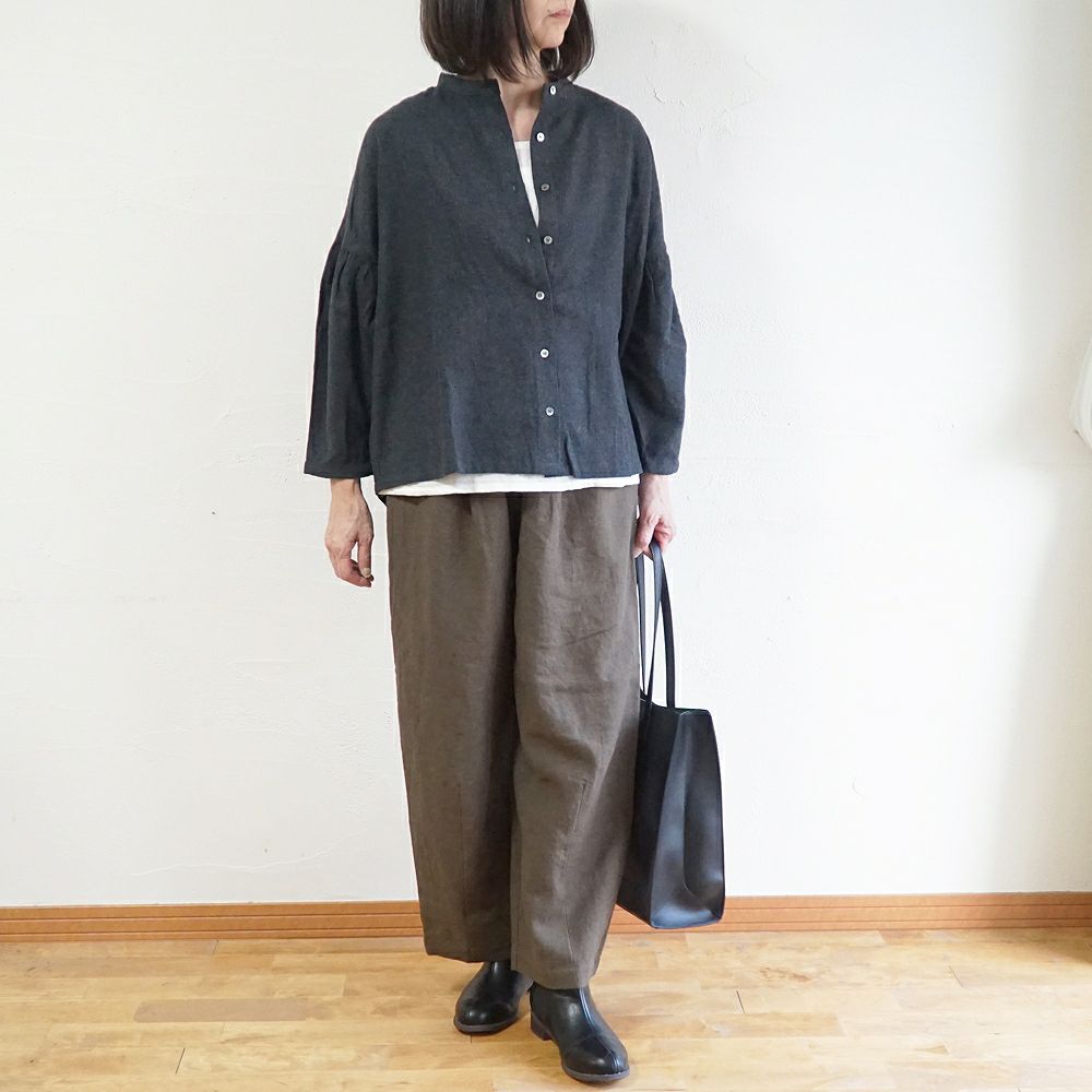 Branch m‘.,ブランチエム,ナチュラル,30代,40代,50代,60代,コットン,ゆったり,綿,ブラウス,スタンドカラーブラウス,スタンドカラー,バンドカラー,バンドカラ―ブラウス,綿ブラウス,ギャザーブラウス