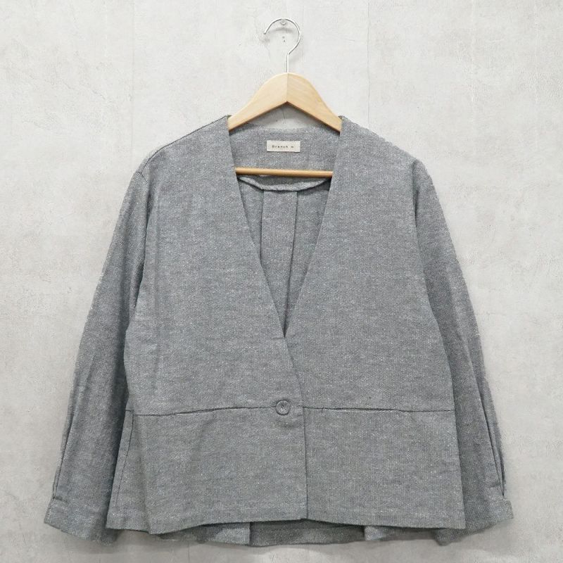 Branch m‘.,ブランチエム,ナチュラル,30代,40代,50代,60代,コットン,ゆったり,綿,ジャケット,ノーカラー,ノーカラージャケット,フォーマル,ハレの日,お出かけ,セットアップ,入学式,卒業式,