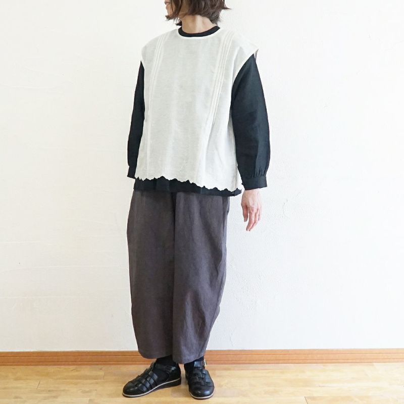 Branch m‘.,ブランチエム,ナチュラル,30代,40代,50代,60代,リネン,ゆったり,麻,ベスト,ブラウス,刺繍,スカラップ刺繡,刺繍ブラウス