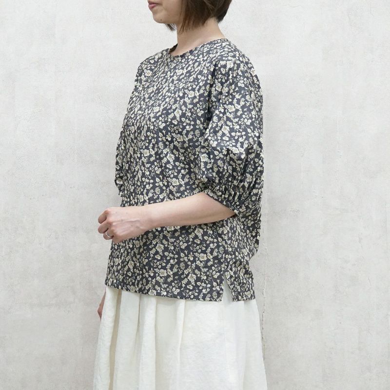 Branch m‘.,ブランチエム,ナチュラル,30代,40代,50代,60代,コットン,ゆったり,綿,blouse,ブラウス,綿ブラウス,コットンブラウス,綿ローン,花柄,花柄ブラウス