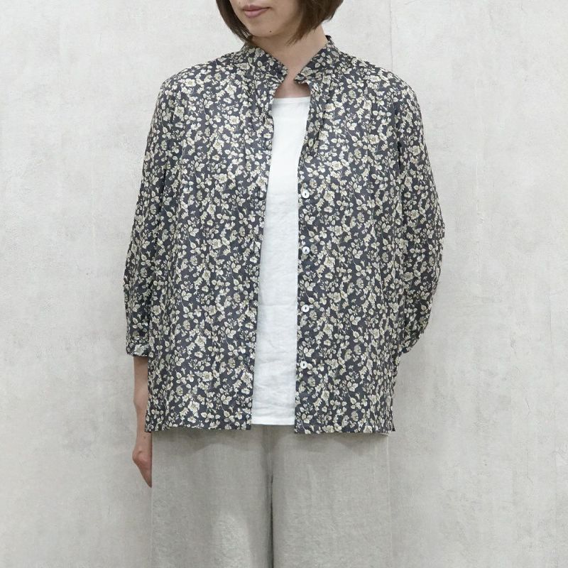 Branch m‘.,ブランチエム,ナチュラル,30代,40代,50代,60代,コットン,ゆったり,綿,blouse,ブラウス,綿ブラウス,コットンブラウス,綿ローン,花柄,花柄ブラウス,バンドカラーブラウス,バンドカラー,スタンドカラー,スタンドカラーブラウス