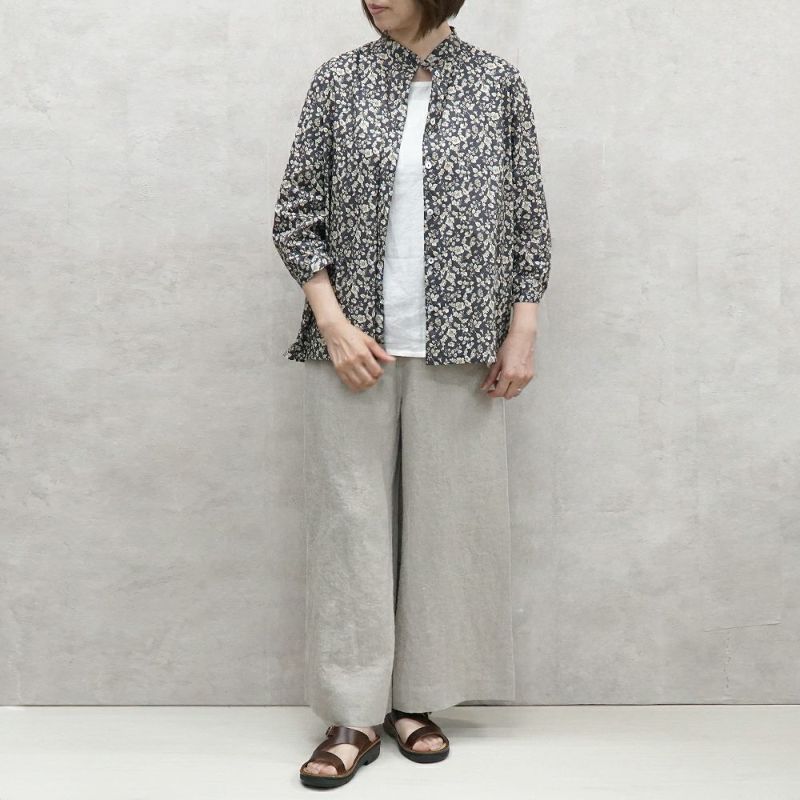Branch m‘.,ブランチエム,ナチュラル,30代,40代,50代,60代,コットン,ゆったり,綿,blouse,ブラウス,綿ブラウス,コットンブラウス,綿ローン,花柄,花柄ブラウス,バンドカラーブラウス,バンドカラー,スタンドカラー,スタンドカラーブラウス