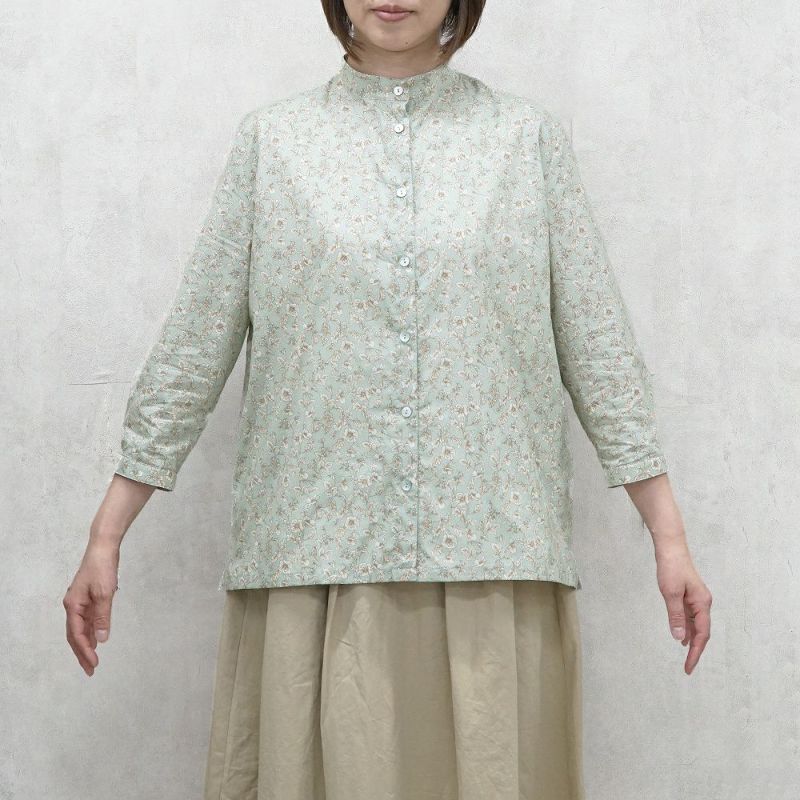 Branch m‘.,ブランチエム,ナチュラル,30代,40代,50代,60代,コットン,ゆったり,綿,blouse,ブラウス,綿ブラウス,コットンブラウス,綿ローン,花柄,花柄ブラウス,バンドカラーブラウス,バンドカラー,スタンドカラー,スタンドカラーブラウス