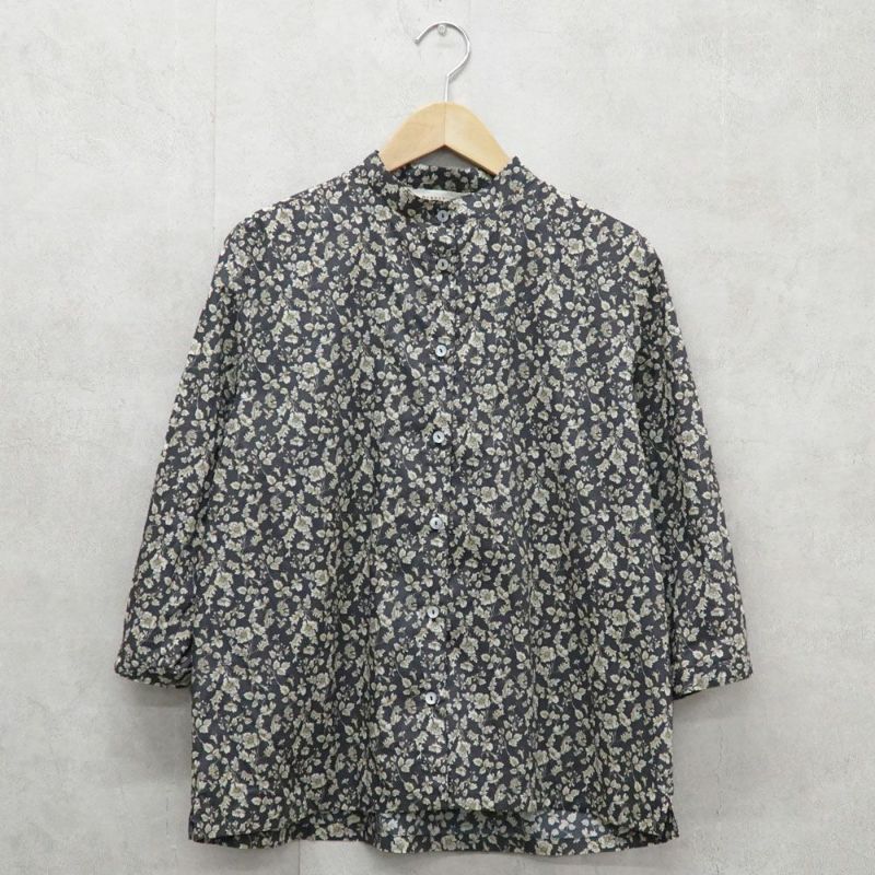 Branch m‘.,ブランチエム,ナチュラル,30代,40代,50代,60代,コットン,ゆったり,綿,blouse,ブラウス,綿ブラウス,コットンブラウス,綿ローン,花柄,花柄ブラウス,バンドカラーブラウス,バンドカラー,スタンドカラー,スタンドカラーブラウス
