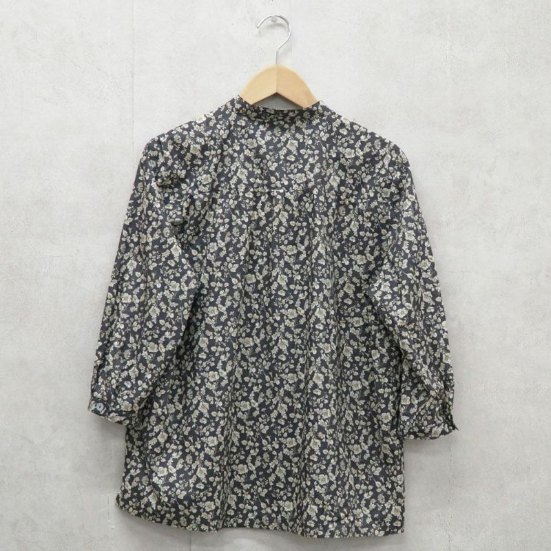 Branch m‘.,ブランチエム,ナチュラル,30代,40代,50代,60代,コットン,ゆったり,綿,blouse,ブラウス,綿ブラウス,コットンブラウス,綿ローン,花柄,花柄ブラウス,バンドカラーブラウス,バンドカラー,スタンドカラー,スタンドカラーブラウス