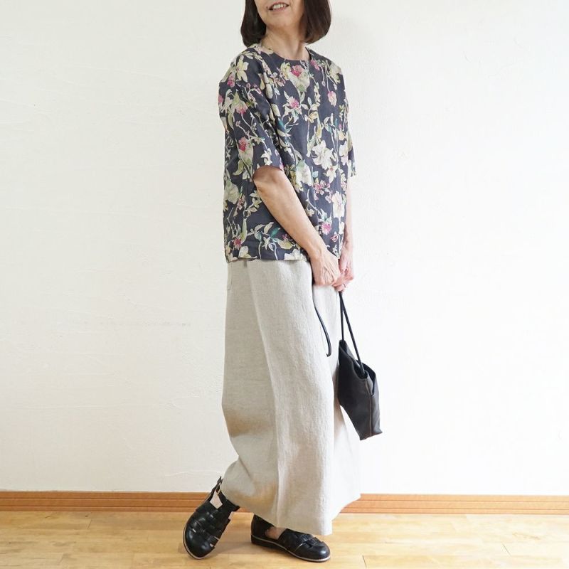 Branch m‘.,ブランチエム,ナチュラル,30代,40代,50代,60代,リネン,ゆったり,ブラウス,プルオーバー,リネンブラウス,５分袖,５分袖プルオーバー,プルオーバーブラウス,花柄,花柄ブラウス,