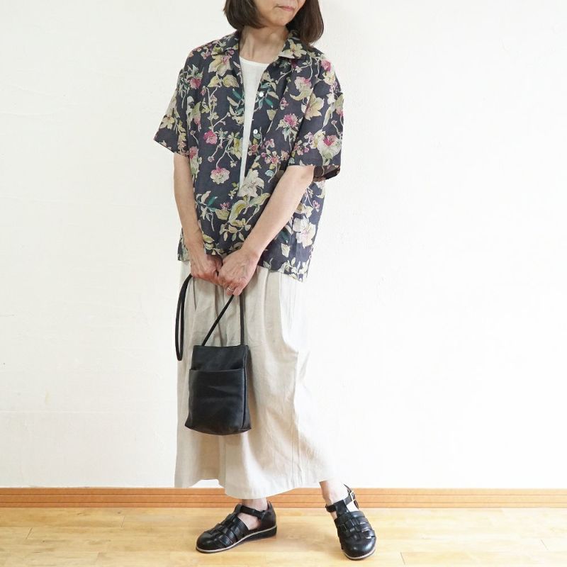 Branch m‘.,ブランチエム,ナチュラル,30代,40代,50代,60代,リネン,ゆったり,ブラウス,リネンブラウス,花柄,花柄ブラウス,オープンカラー,オープンカラーシャツ,リネンシャツ,開襟シャツ