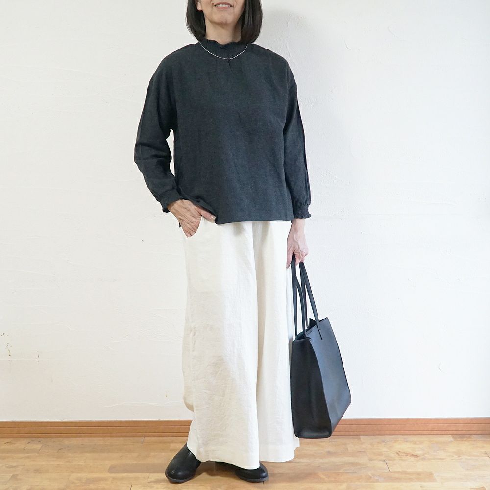 Branch m‘.,ブランチエム,ナチュラル,30代,40代,50代,60代,コットン,ゆったり,blouse,ブラウス,綿ブラウス,起毛ブラウス,フリル,フリルブラウス,シャーリング,シャーリングブラウス 