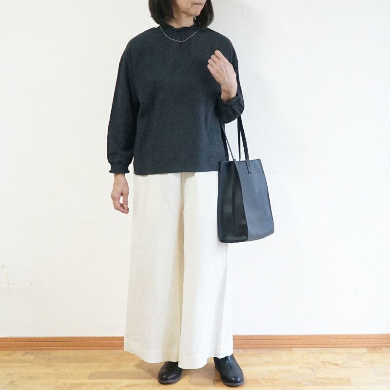 Branch m‘.,ブランチエム,ナチュラル,30代,40代,50代,60代,コットン,ゆったり,blouse,ブラウス,綿ブラウス,起毛ブラウス,フリル,フリルブラウス,シャーリング,シャーリングブラウス 