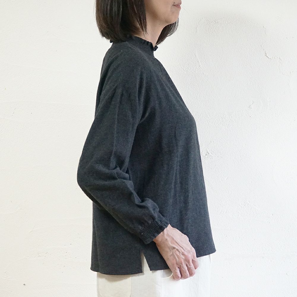 Branch m‘.,ブランチエム,ナチュラル,30代,40代,50代,60代,コットン,ゆったり,blouse,ブラウス,綿ブラウス,起毛ブラウス,フリル,フリルブラウス,シャーリング,シャーリングブラウス 