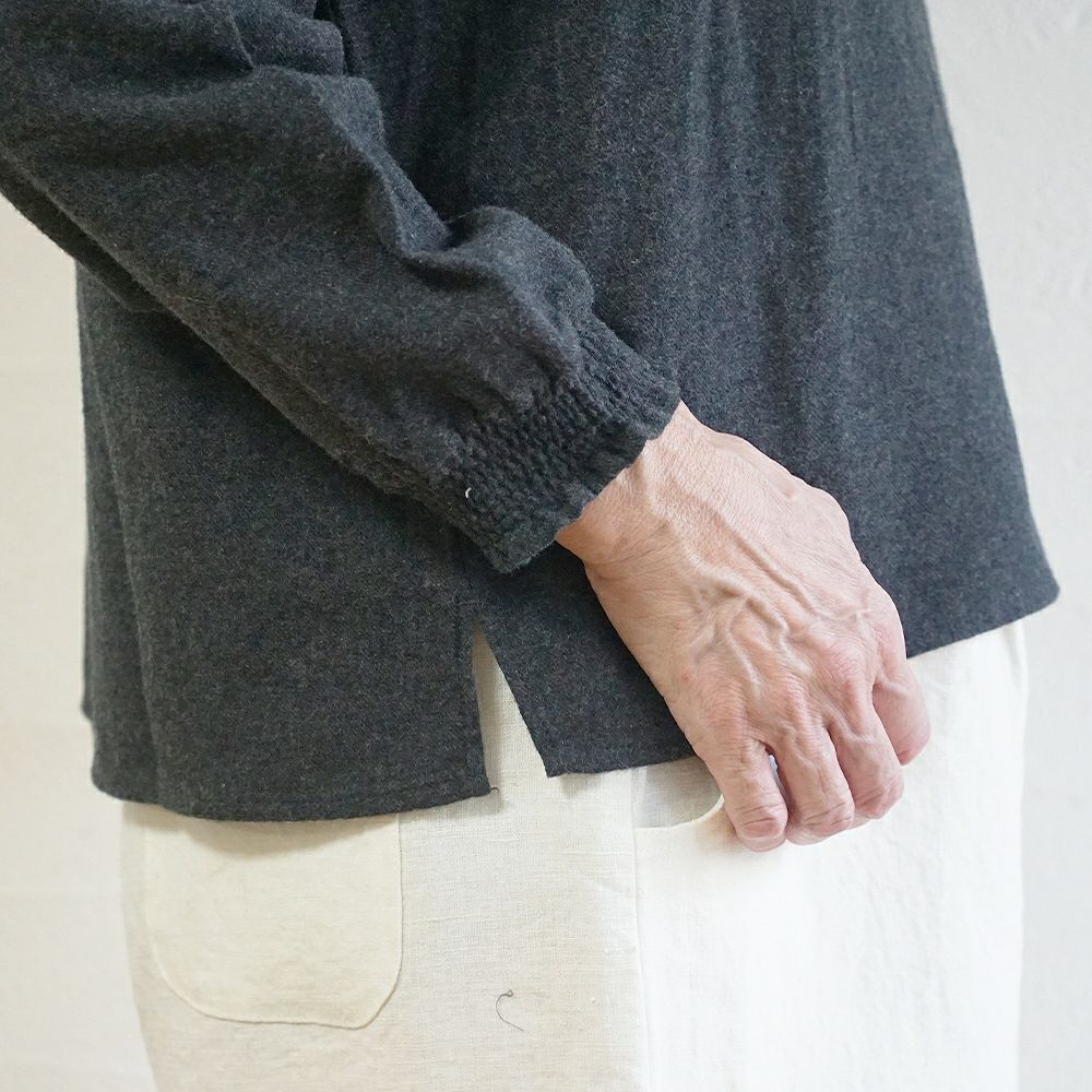 Branch m‘.,ブランチエム,ナチュラル,30代,40代,50代,60代,コットン,ゆったり,blouse,ブラウス,綿ブラウス,起毛ブラウス,フリル,フリルブラウス,シャーリング,シャーリングブラウス 