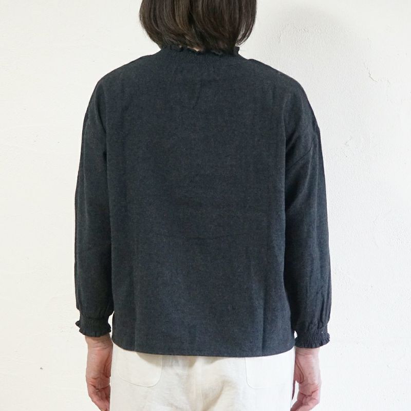 Branch m‘.,ブランチエム,ナチュラル,30代,40代,50代,60代,コットン,ゆったり,blouse,ブラウス,綿ブラウス,起毛ブラウス,フリル,フリルブラウス,シャーリング,シャーリングブラウス 