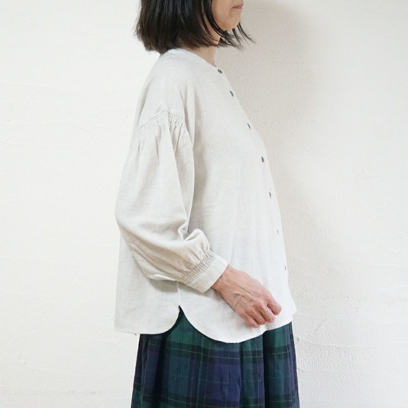 Branch m‘.,ブランチエム,ナチュラル,30代,40代,50代,60代,コットン,ゆったり,blouse,ブラウス,綿ブラウス,起毛ブラウス,シャーリング,シャーリングブラウス,バンドカラー,バンドカラーブラウス,スタンドカラー,スタンドカラーブラウス,羽織,羽織ブラウス