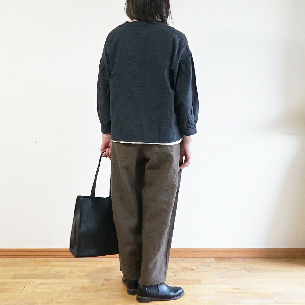 Branch m‘.,ブランチエム,ナチュラル,30代,40代,50代,60代,コットン,ゆったり,blouse,ブラウス,綿ブラウス,起毛ブラウス,シャーリング,シャーリングブラウス,バンドカラー,バンドカラーブラウス,スタンドカラー,スタンドカラーブラウス,羽織,羽織ブラウス