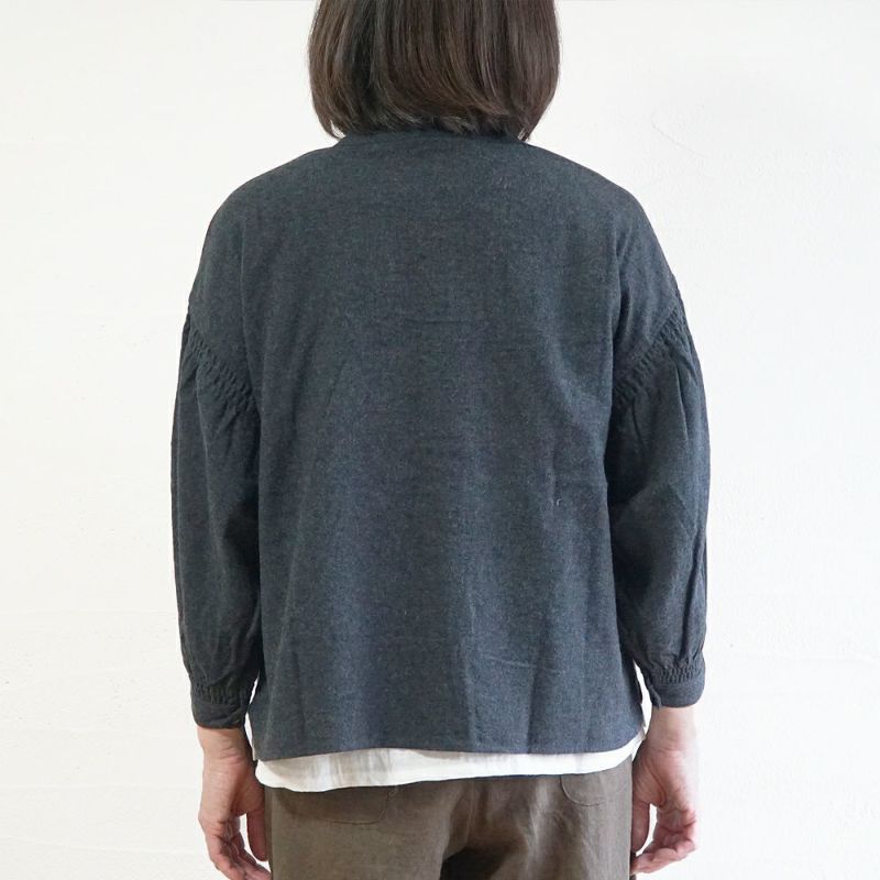 Branch m‘.,ブランチエム,ナチュラル,30代,40代,50代,60代,コットン,ゆったり,blouse,ブラウス,綿ブラウス,起毛ブラウス,シャーリング,シャーリングブラウス,バンドカラー,バンドカラーブラウス,スタンドカラー,スタンドカラーブラウス,羽織,羽織ブラウス