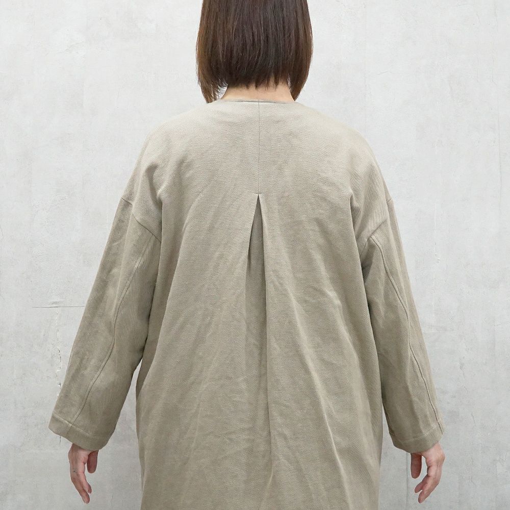 Branch m‘.,ブランチエム,ナチュラル,30代,40代,50代,60代,コットン,ゆったり,コート,ノーカラー,ノーカラーコート,ライトアウター,ライトコート,コットンリネンウール,ロングコート,クルーネック,クルーネックコート 