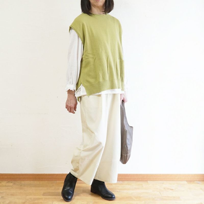 Branch m‘.,ブランチエム,ナチュラル,30代,40代,50代,60代,綿,ゆったり,コットン,ニット,ニットベスト,ベスト,ウール混,重ね着,レイヤードコーデ,レイヤード,