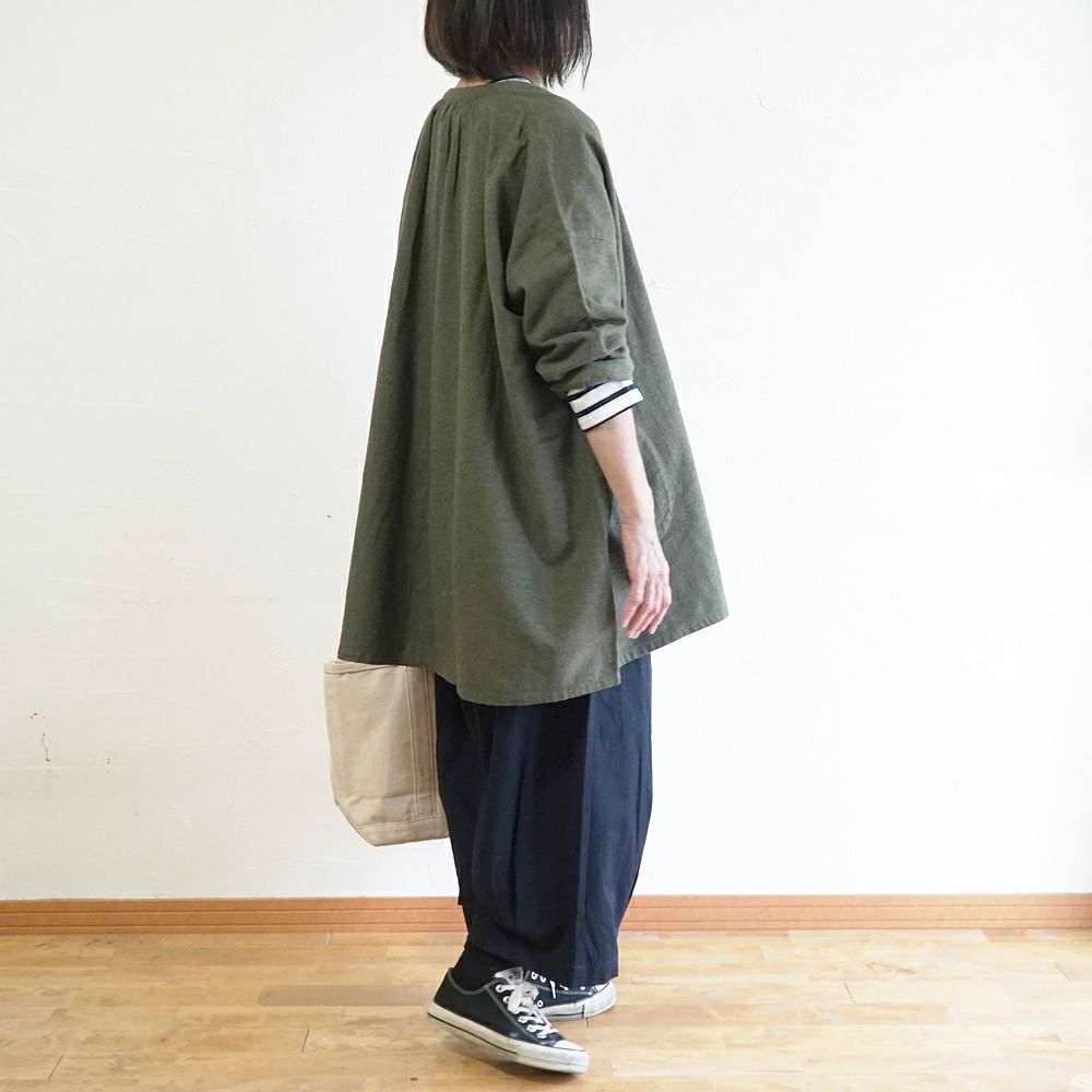 Branch m‘.,ブランチエム,ナチュラル,30代,40代,50代,60代,コットン,ゆったり,blouse,ブラウス,綿ブラウス,綿ウール,コットンウール,チュニック,ギャザーチュニック,羽織チュニック,ライトアウター,カーディガン,チュニックブラウス 