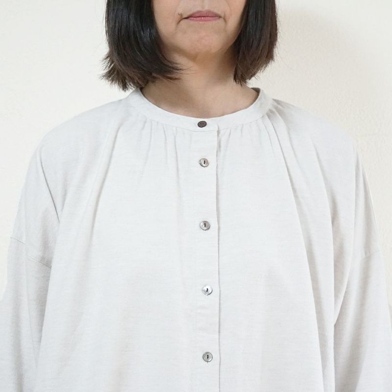 Branch m‘.,ブランチエム,ナチュラル,30代,40代,50代,60代,コットン,ゆったり,blouse,ブラウス,綿ブラウス,綿ウール,コットンウール,チュニック,ギャザーチュニック,羽織チュニック,ライトアウター,カーディガン,チュニックブラウス 