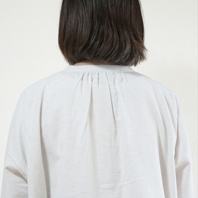 Branch m‘.,ブランチエム,ナチュラル,30代,40代,50代,60代,コットン,ゆったり,blouse,ブラウス,綿ブラウス,綿ウール,コットンウール,チュニック,ギャザーチュニック,羽織チュニック,ライトアウター,カーディガン,チュニックブラウス 