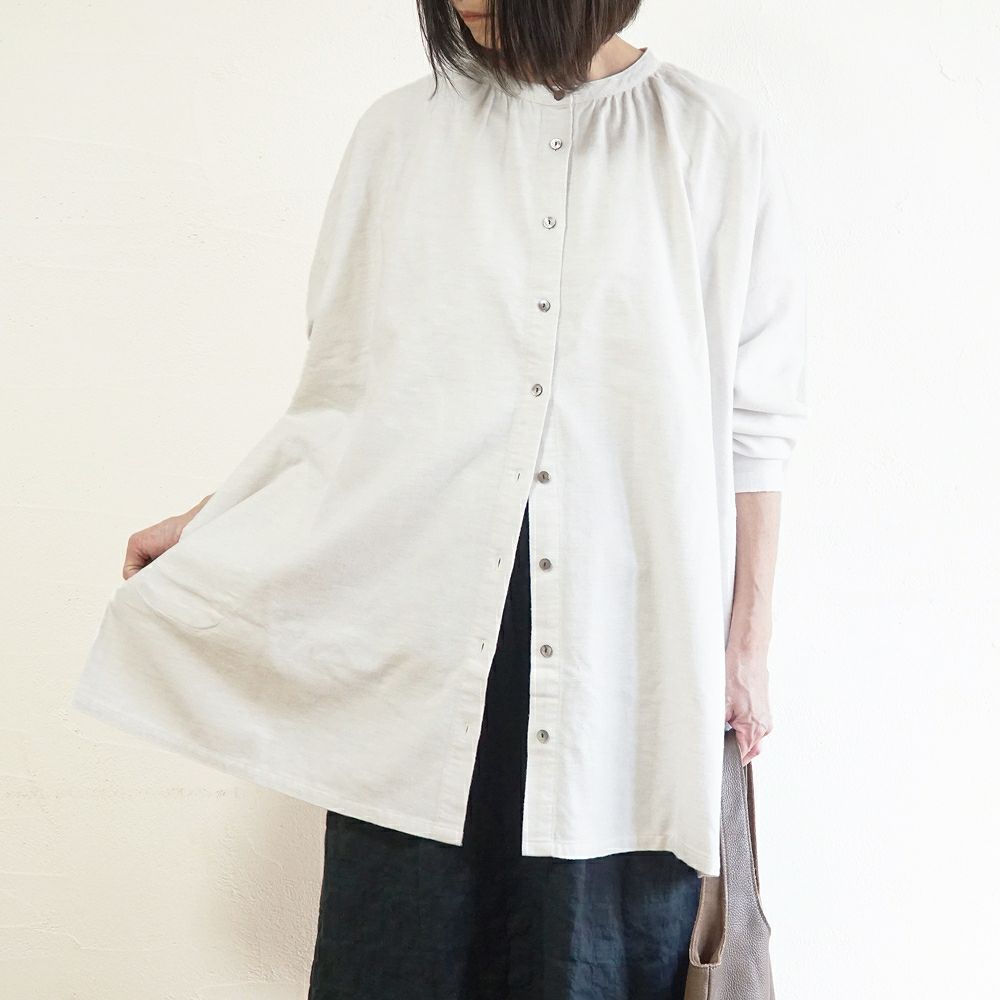 Branch m‘.,ブランチエム,ナチュラル,30代,40代,50代,60代,コットン,ゆったり,blouse,ブラウス,綿ブラウス,綿ウール,コットンウール,チュニック,ギャザーチュニック,羽織チュニック,ライトアウター,カーディガン,チュニックブラウス 