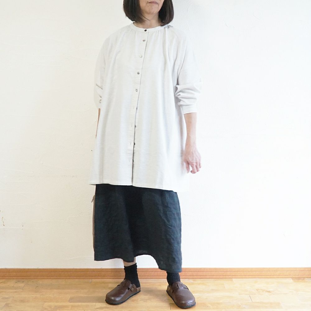 Branch m‘.,ブランチエム,ナチュラル,30代,40代,50代,60代,コットン,ゆったり,blouse,ブラウス,綿ブラウス,綿ウール,コットンウール,チュニック,ギャザーチュニック,羽織チュニック,ライトアウター,カーディガン,チュニックブラウス 