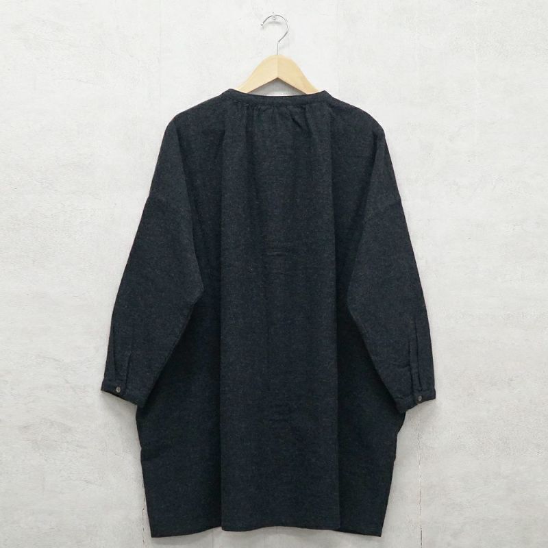 Branch m‘.,ブランチエム,ナチュラル,30代,40代,50代,60代,コットン,ゆったり,blouse,ブラウス,綿ブラウス,綿ウール,コットンウール,チュニック,ギャザーチュニック,羽織チュニック,ライトアウター,カーディガン,チュニックブラウス 