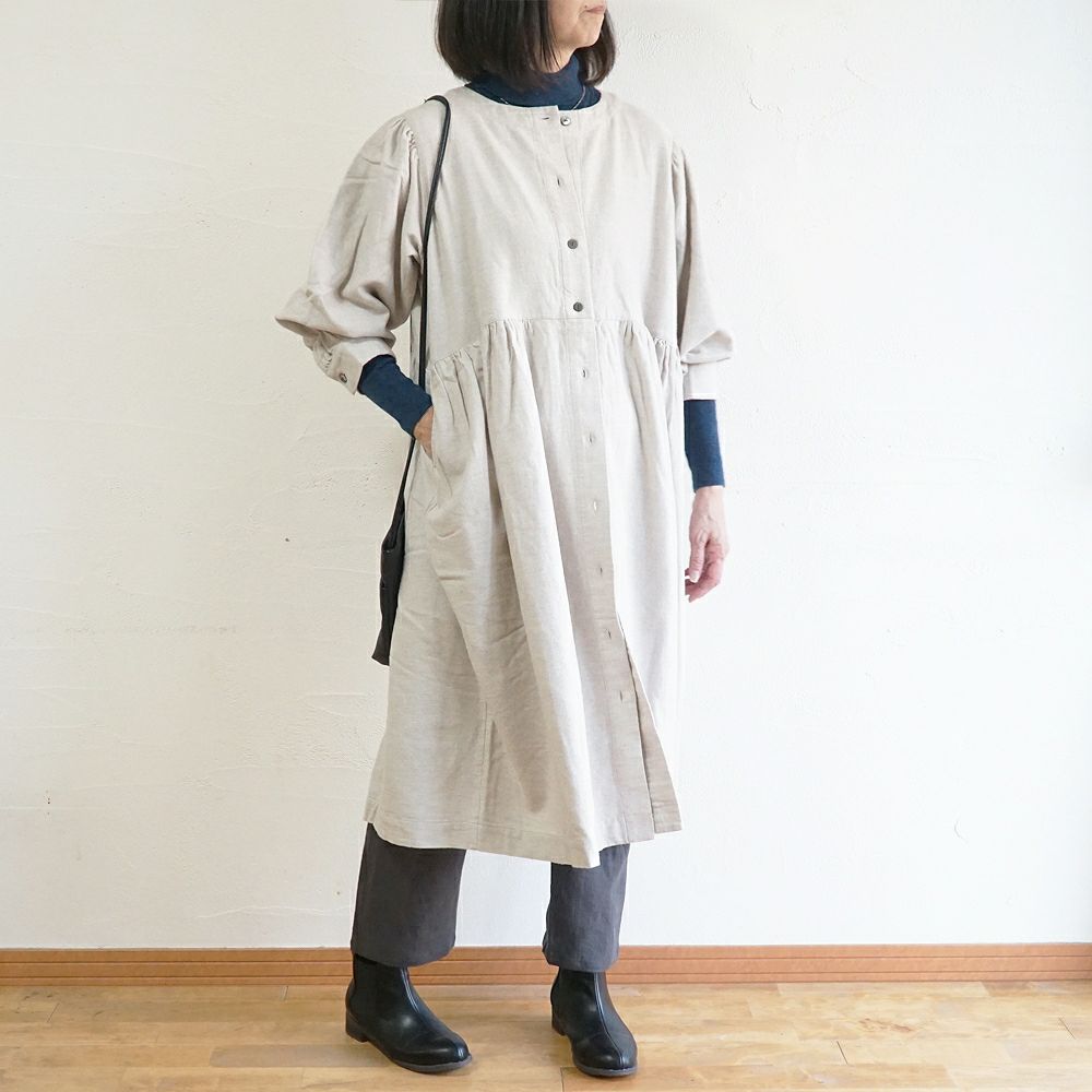 Branch m‘.,ブランチエム,ナチュラル,30代,40代,50代,60代,コットン,ゆったり,blouse,ブラウス,綿ブラウス,綿ウール,コットンウール,ワンピース,ギャザーワンピース,羽織ワンピース,ライトアウター,カーディガン,起毛ワンピース