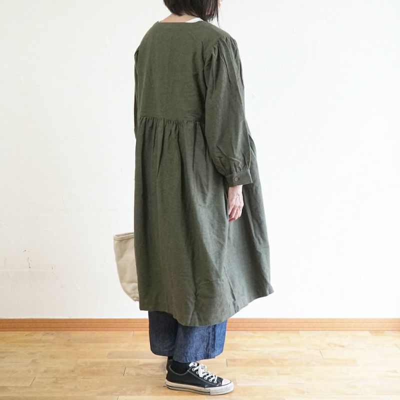 Branch m‘.,ブランチエム,ナチュラル,30代,40代,50代,60代,コットン,ゆったり,blouse,ブラウス,綿ブラウス,綿ウール,コットンウール,ワンピース,ギャザーワンピース,羽織ワンピース,ライトアウター,カーディガン,起毛ワンピース