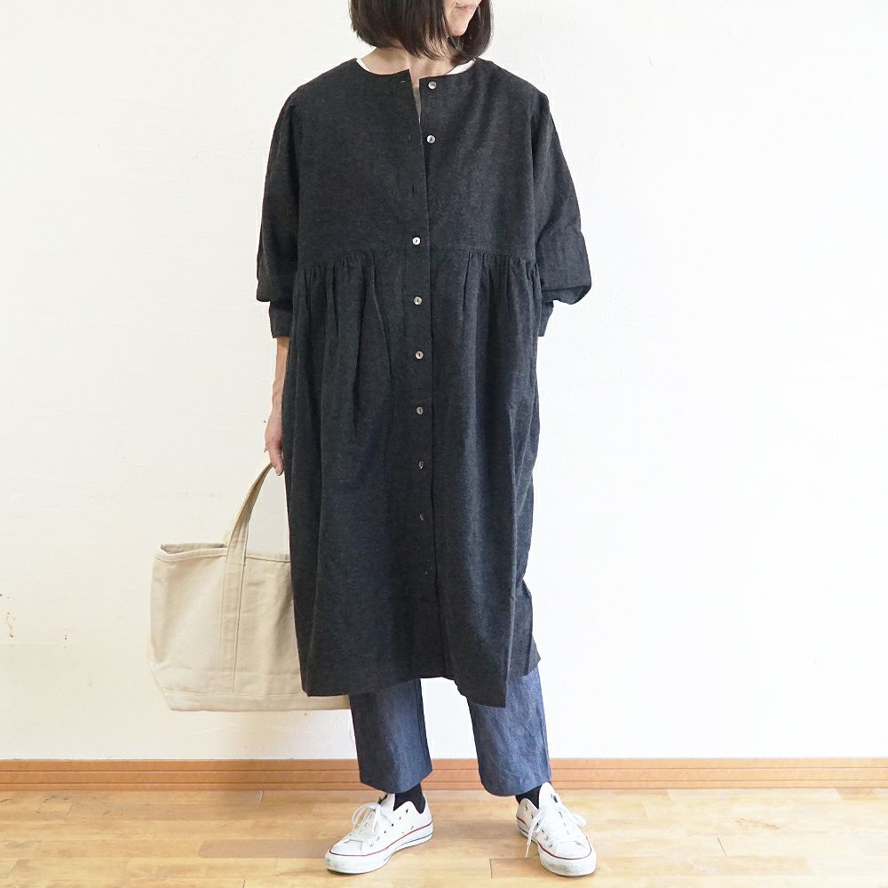 Branch m‘.,ブランチエム,ナチュラル,30代,40代,50代,60代,コットン,ゆったり,blouse,ブラウス,綿ブラウス,綿ウール,コットンウール,ワンピース,ギャザーワンピース,羽織ワンピース,ライトアウター,カーディガン,起毛ワンピース