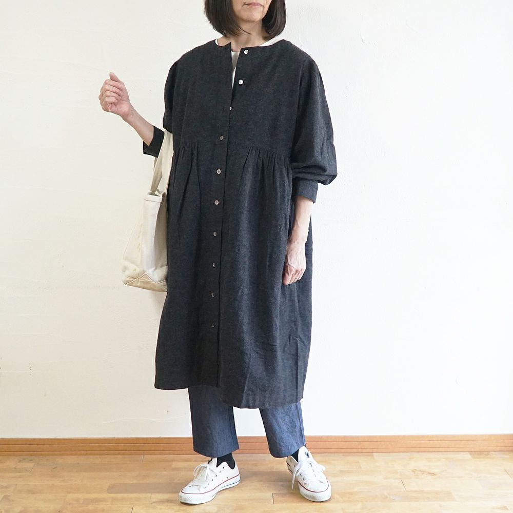 Branch m‘.,ブランチエム,ナチュラル,30代,40代,50代,60代,コットン,ゆったり,blouse,ブラウス,綿ブラウス,綿ウール,コットンウール,ワンピース,ギャザーワンピース,羽織ワンピース,ライトアウター,カーディガン,起毛ワンピース