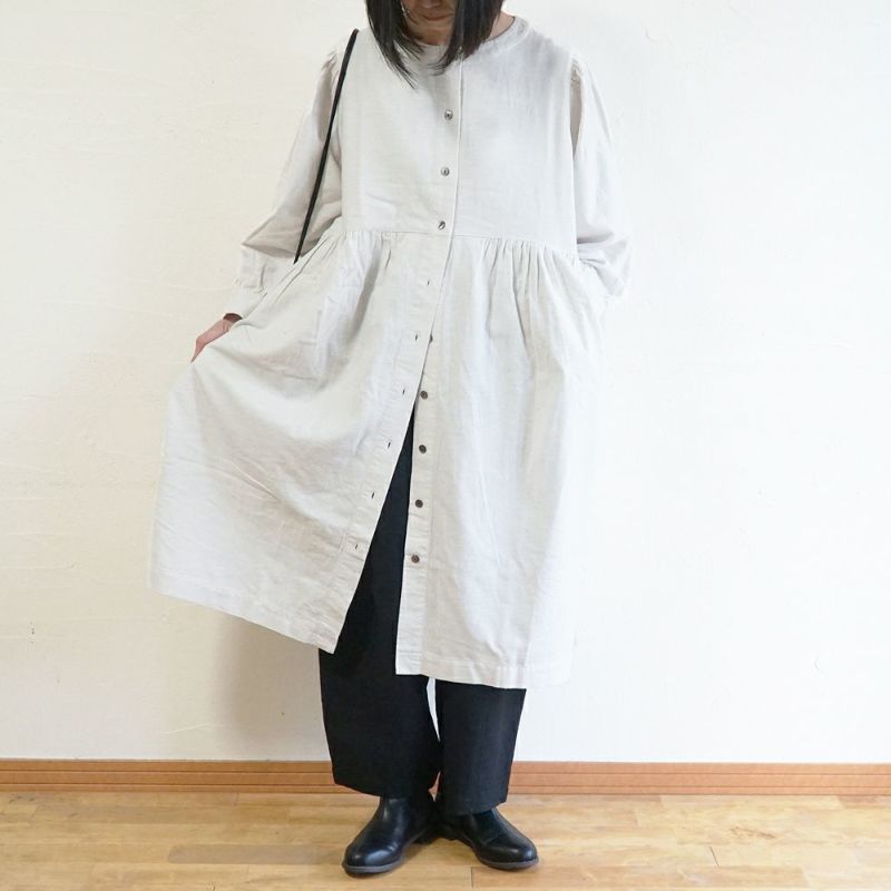 Branch m‘.,ブランチエム,ナチュラル,30代,40代,50代,60代,コットン,ゆったり,blouse,ブラウス,綿ブラウス,綿ウール,コットンウール,ワンピース,ギャザーワンピース,羽織ワンピース,ライトアウター,カーディガン,起毛ワンピース