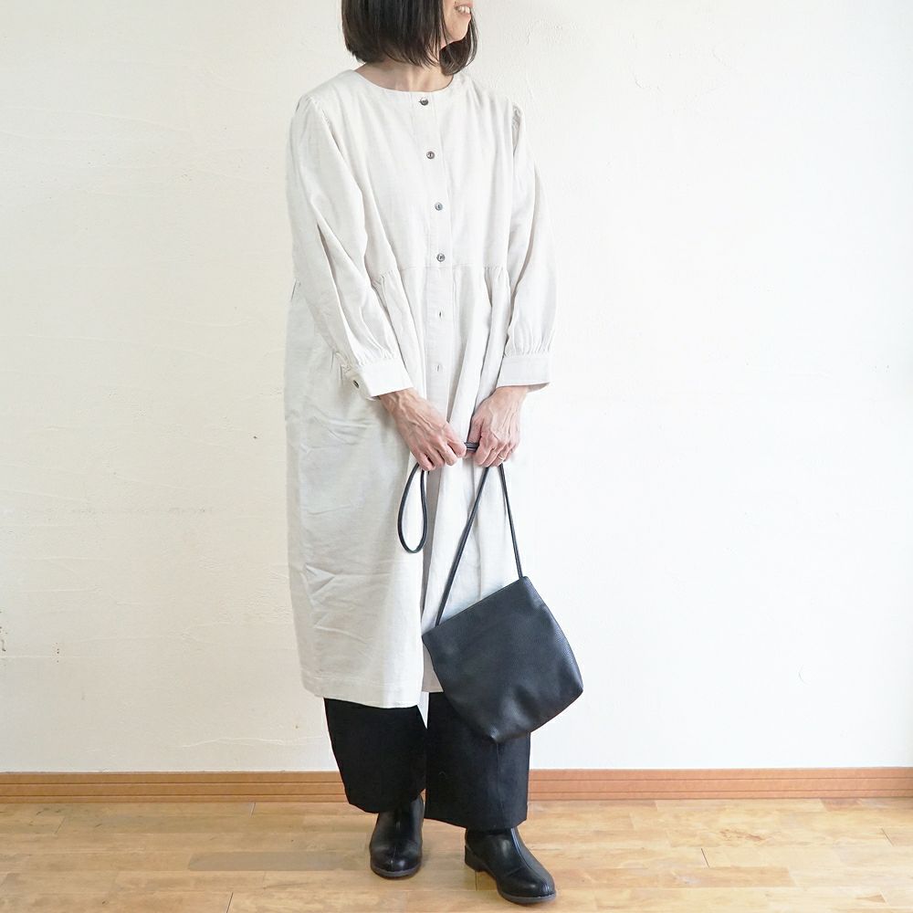 Branch m‘.,ブランチエム,ナチュラル,30代,40代,50代,60代,コットン,ゆったり,blouse,ブラウス,綿ブラウス,綿ウール,コットンウール,ワンピース,ギャザーワンピース,羽織ワンピース,ライトアウター,カーディガン,起毛ワンピース