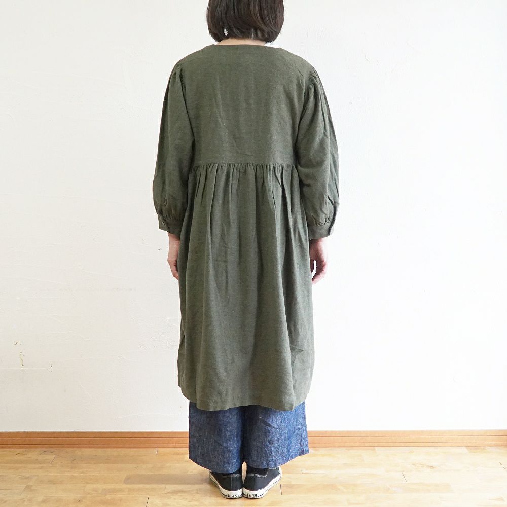 Branch m‘.,ブランチエム,ナチュラル,30代,40代,50代,60代,コットン,ゆったり,blouse,ブラウス,綿ブラウス,綿ウール,コットンウール,ワンピース,ギャザーワンピース,羽織ワンピース,ライトアウター,カーディガン,起毛ワンピース