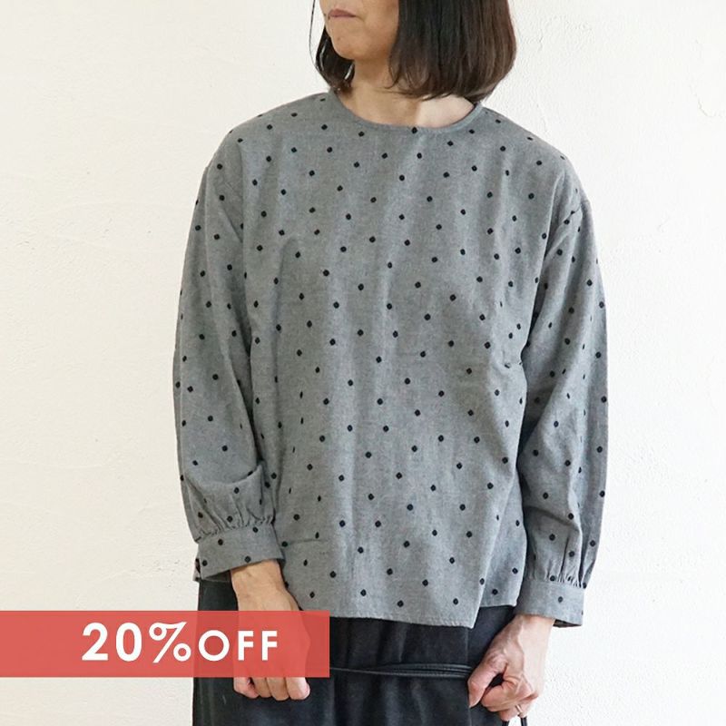 Branch m‘.,ブランチエム,ナチュラル,30代,40代,50代,60代,コットン,ゆったり,綿,起毛,ブラウス,プルオーバー,プルオーバーブラウス,ギャザーブラウス,刺繍ブラウス,ドット柄ブラウス,ドット柄,柄ブラウス