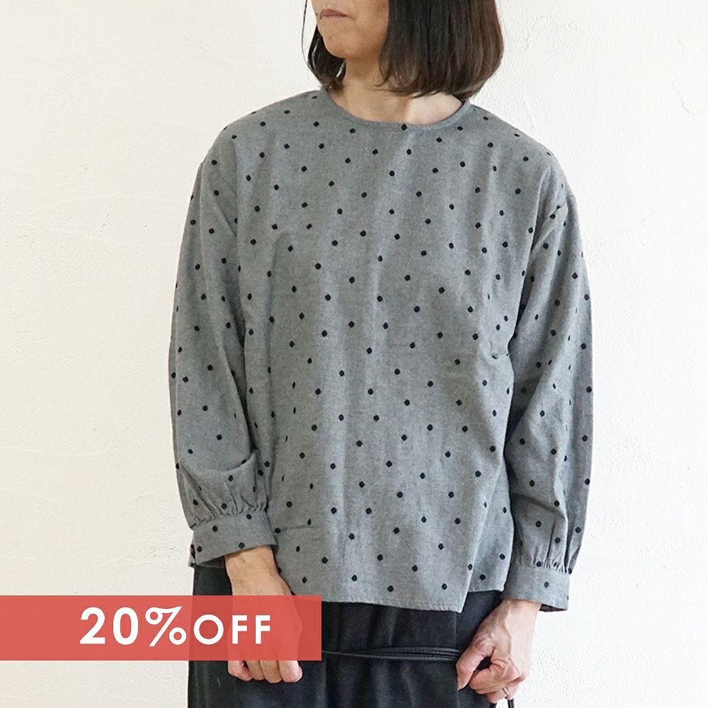 Branch m‘.,ブランチエム,ナチュラル,30代,40代,50代,60代,コットン,ゆったり,綿,起毛,ブラウス,プルオーバー,プルオーバーブラウス,ギャザーブラウス,刺繍ブラウス,ドット柄ブラウス,ドット柄,柄ブラウス