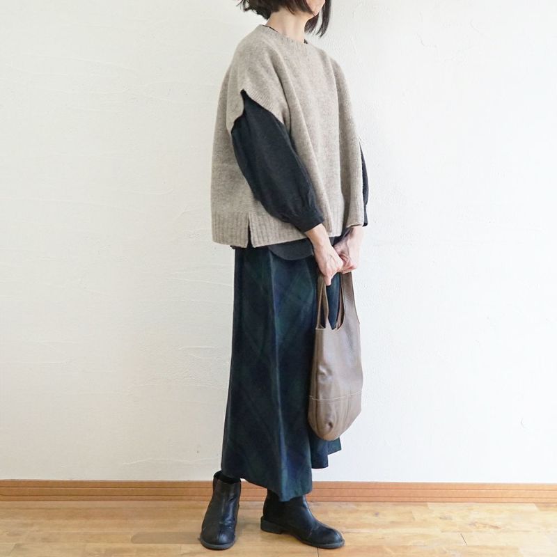 Branch m‘.,ブランチエム,ナチュラル,30代,40代,50代,60代,ウール,ゆったり,knit,ニット,ベスト,ニットベスト,ドロップベスト,SO,エスオー,