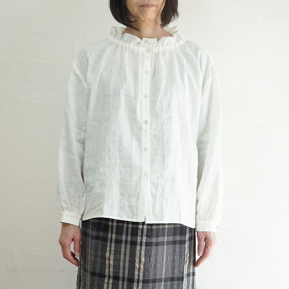 Branch m‘.,ブランチエム,ナチュラル,30代,40代,50代,60代,リネン,ゆったり,ブラウス,リネンブラウス,フリルブラウス,プルオーバー,プルオーバーブラウス,フリル