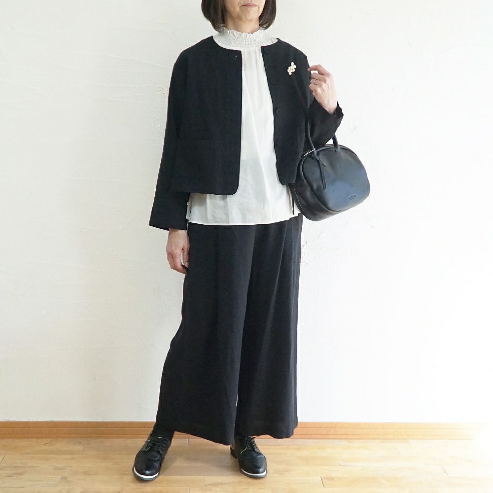 Branch m‘.,ブランチエム,ナチュラル,30代,40代,50代,60代,コットン,ゆったり,コットン,コットンブラウス,綿ブラウス,フリル,フリルブラウス,シャーリング,シャーリングブラウス,フォーマル,オケージョン,セットアップ