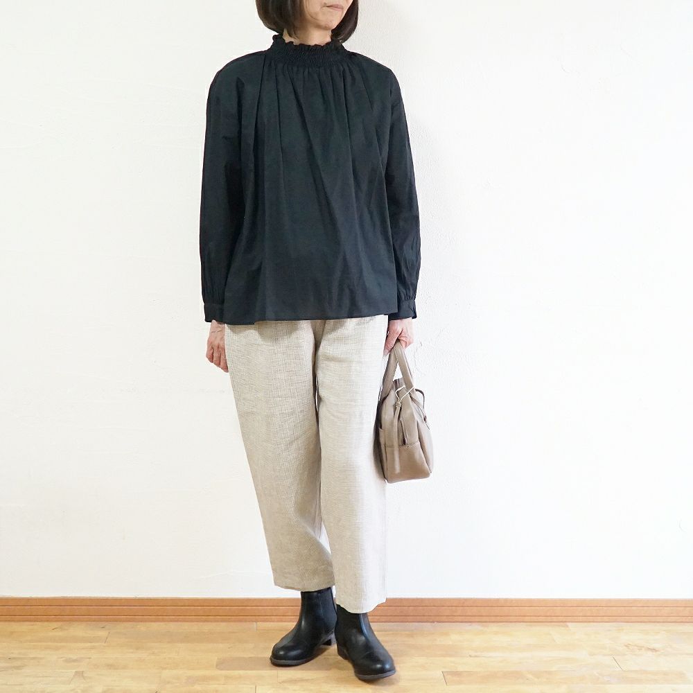 Branch m‘.,ブランチエム,ナチュラル,30代,40代,50代,60代,コットン,ゆったり,コットン,コットンブラウス,綿ブラウス,フリル,フリルブラウス,シャーリング,シャーリングブラウス,フォーマル,オケージョン,セットアップ