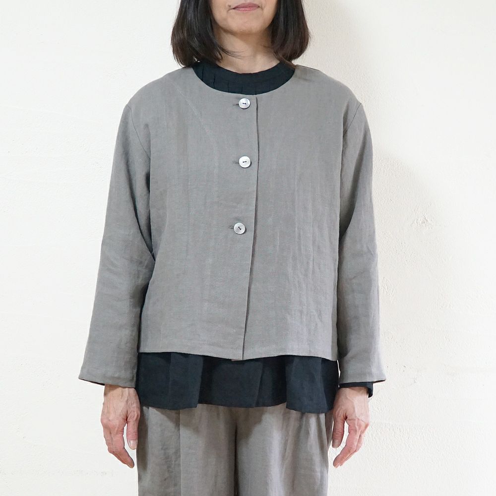 Branch m‘.,ブランチエム,ナチュラル,30代,40代,50代,60代,リネン,ゆったり,ジャケット,リネンジャケット,クルーネックジャケット,ノーカラージャケット,ショート丈,ショートジャケット,フォーマル,オケージョン,セットアップ