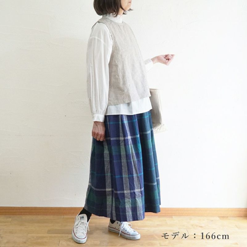 Branch m‘.,ブランチエム,ナチュラル,30代,40代,50代,60代,リネン,ゆったり,刺繍,刺繍ベスト,ベスト,2way,前後着用,2wayベスト