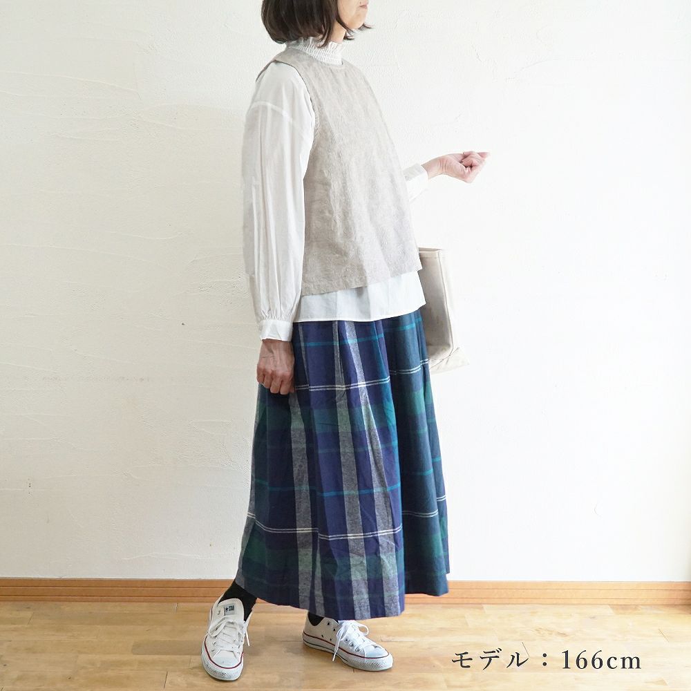 Branch m‘.,ブランチエム,ナチュラル,30代,40代,50代,60代,リネン,ゆったり,刺繍,刺繍ベスト,ベスト,2way,前後着用,2wayベスト