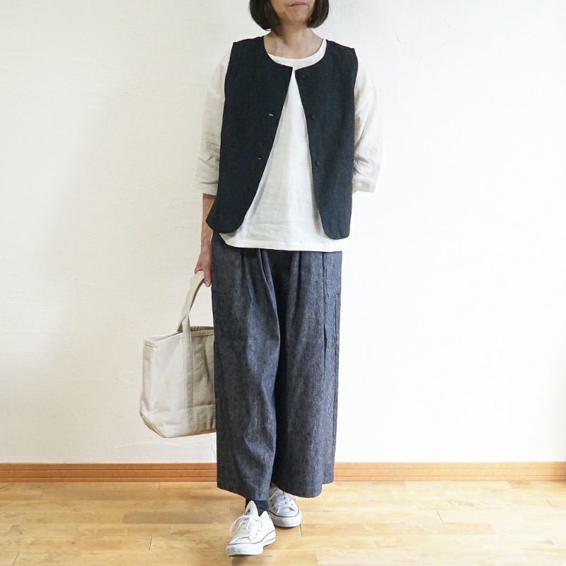 Branch m‘.,ブランチエム,ナチュラル,30代,40代,50代,60代,リネン,ゆったり,刺繍,刺繍ベスト,ベスト,2way,前後着用,2wayベスト